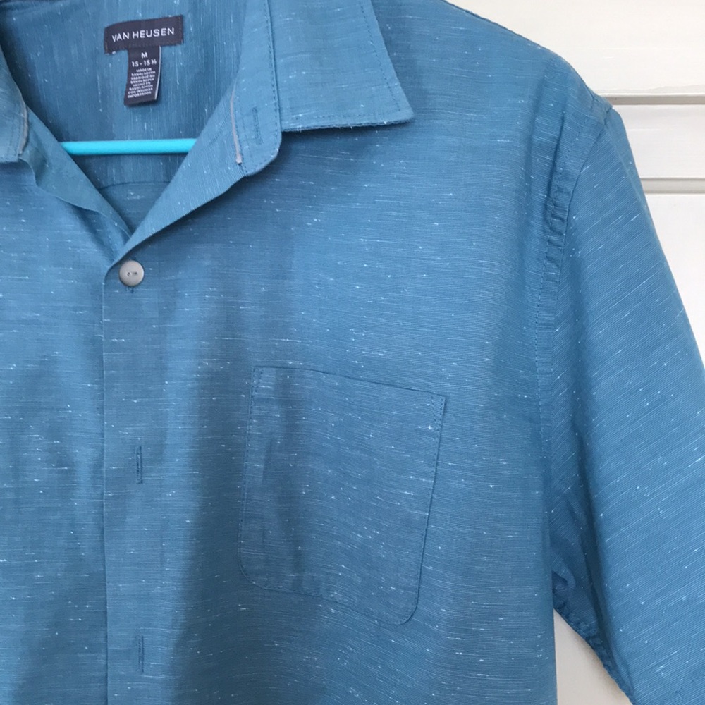 Van Heusen Men’s Blue Dress Shirt SIze M